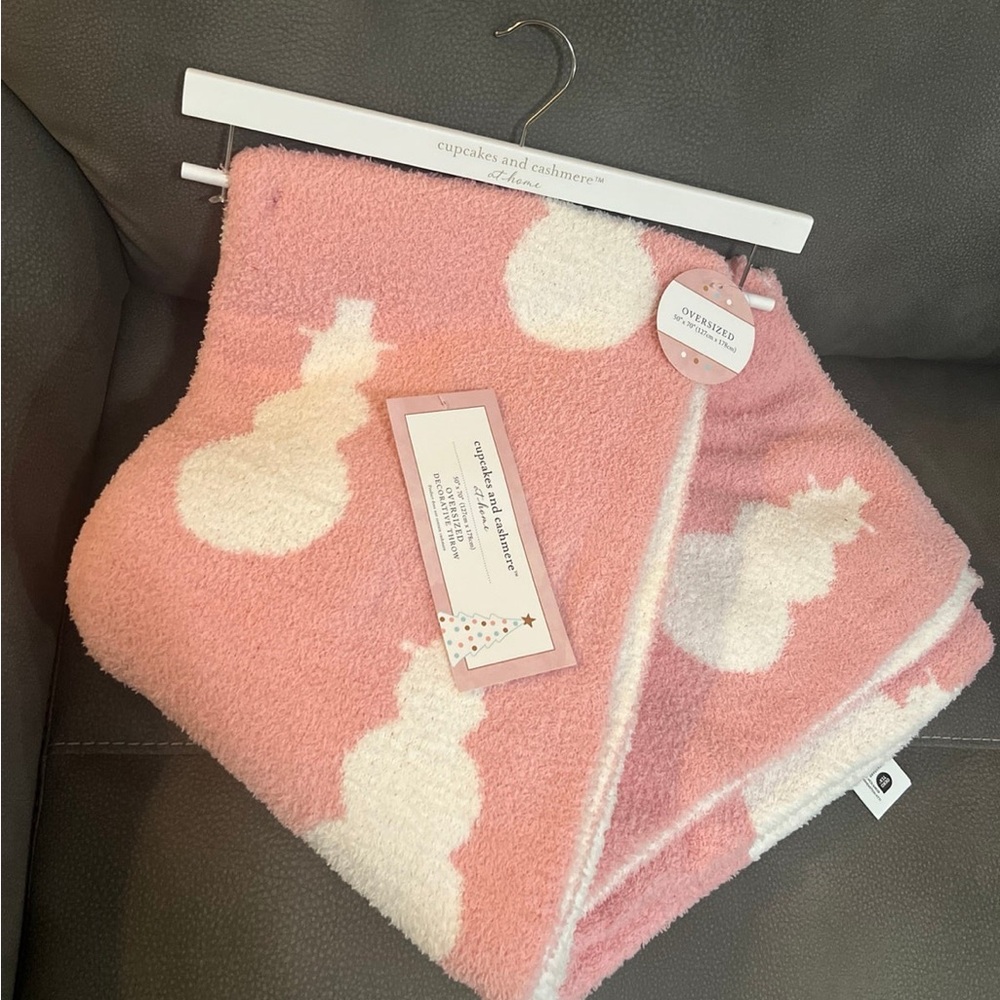 Pink and white snowman blanket cupcakes and cashmere reversible